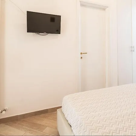Grazioso Bilocale Porto 아파트 페자로